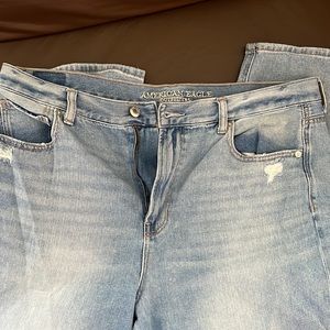 American Eagle AE Mom Jeans!